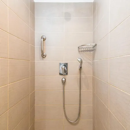 Helion Apartman Guviá